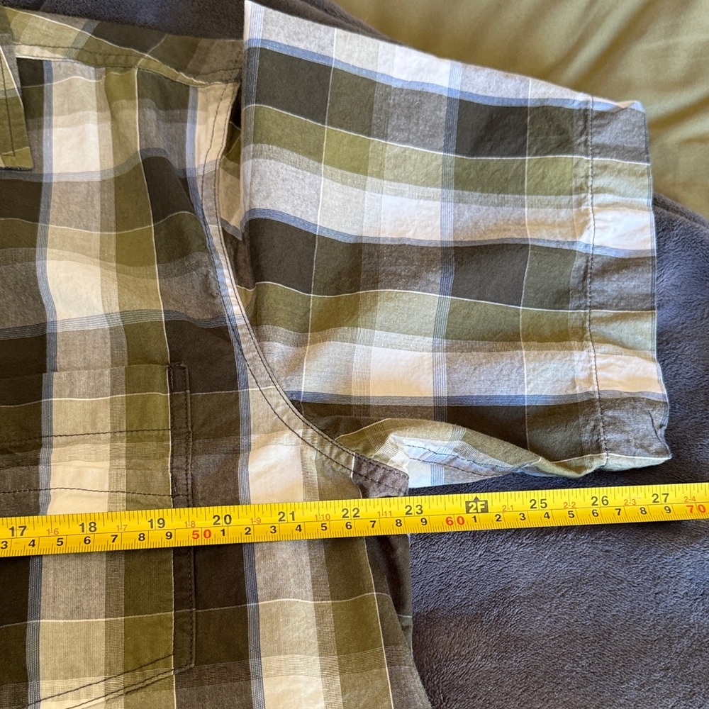 Carhartt Men's Olive and White Plaid Shirt - Picture 4 of 5